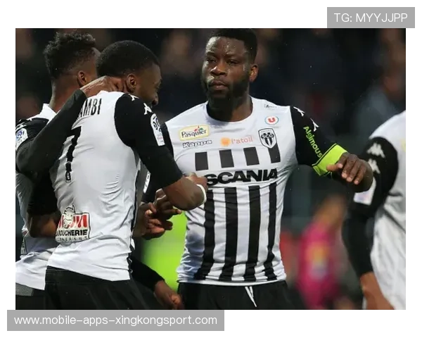 尼斯对阵弗赖堡历史渊源与未来走势全面解析 尼斯对阵弗赖堡历史渊源与未来走势全面解析