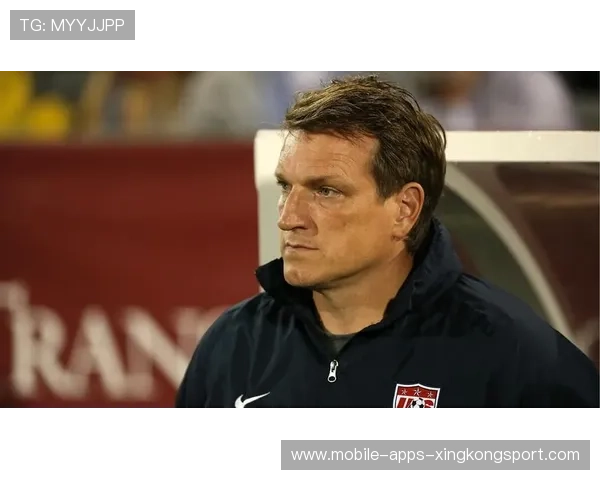 德拉丰特发怒回应质疑:我才是国家队主教练! 德拉丰特发怒回应质疑:我才是国家队主教练!