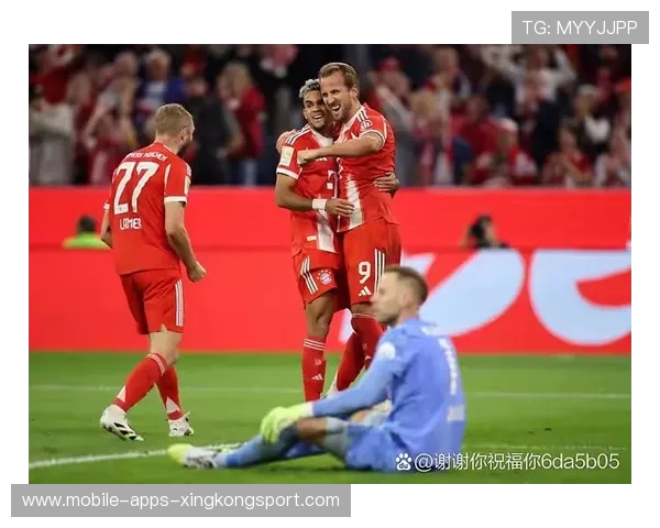 德甲拜仁中场穿插见效，攻势连绵不断