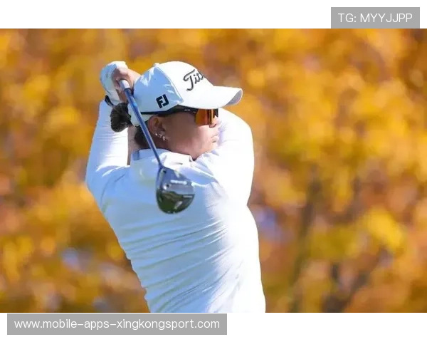 中国高尔夫球员许赢夺得女子中巡个人第三冠,许亚军高尔夫 中国高尔夫球员许赢夺得女子中巡个人第三冠,许亚军高尔夫